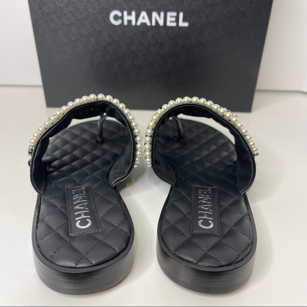 CHANEL Quilted Black Pearl & Chain Slide Sandals - Picture 3 of 8